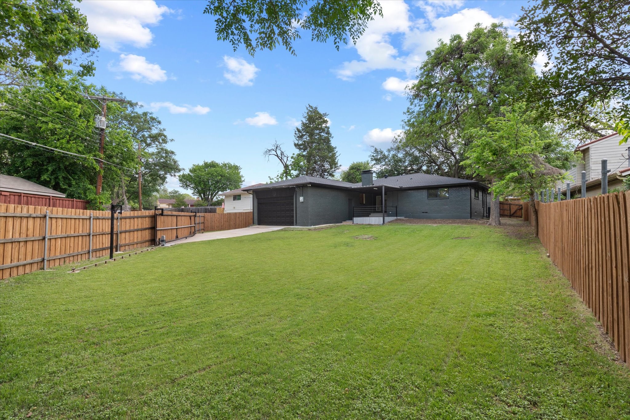 4837 Ashbrook Road Dallas TX 75227