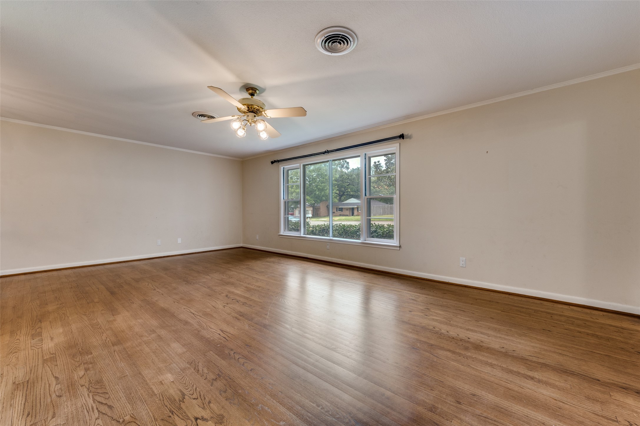1710 Henderson Court Irving TX 75061