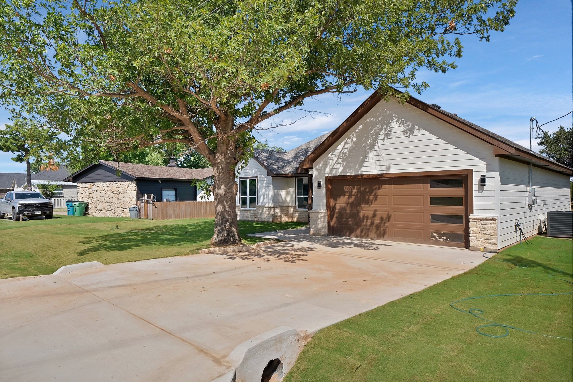206 Lakeview Drive Runaway Bay TX 76426