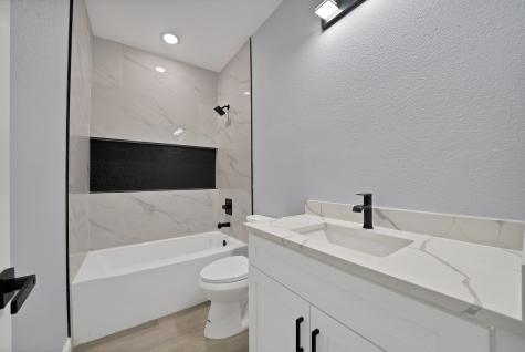 206 Lakeview Drive Runaway Bay TX 76426