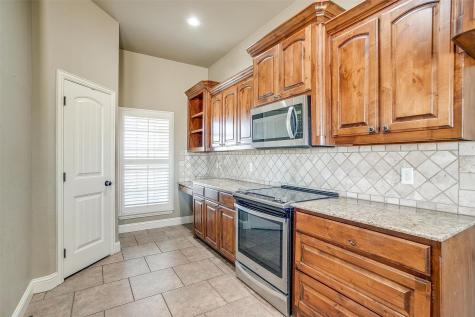140 Champion Court Weatherford TX 76087