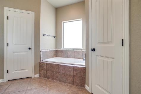 140 Champion Court Weatherford TX 76087