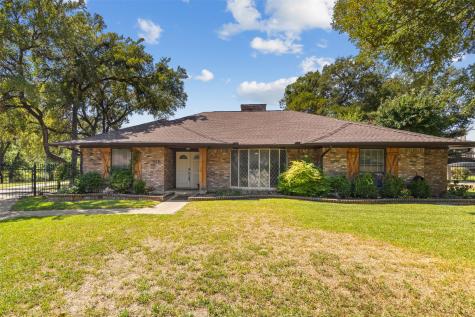 4501 Lemon Tree Lane Garland TX 75043