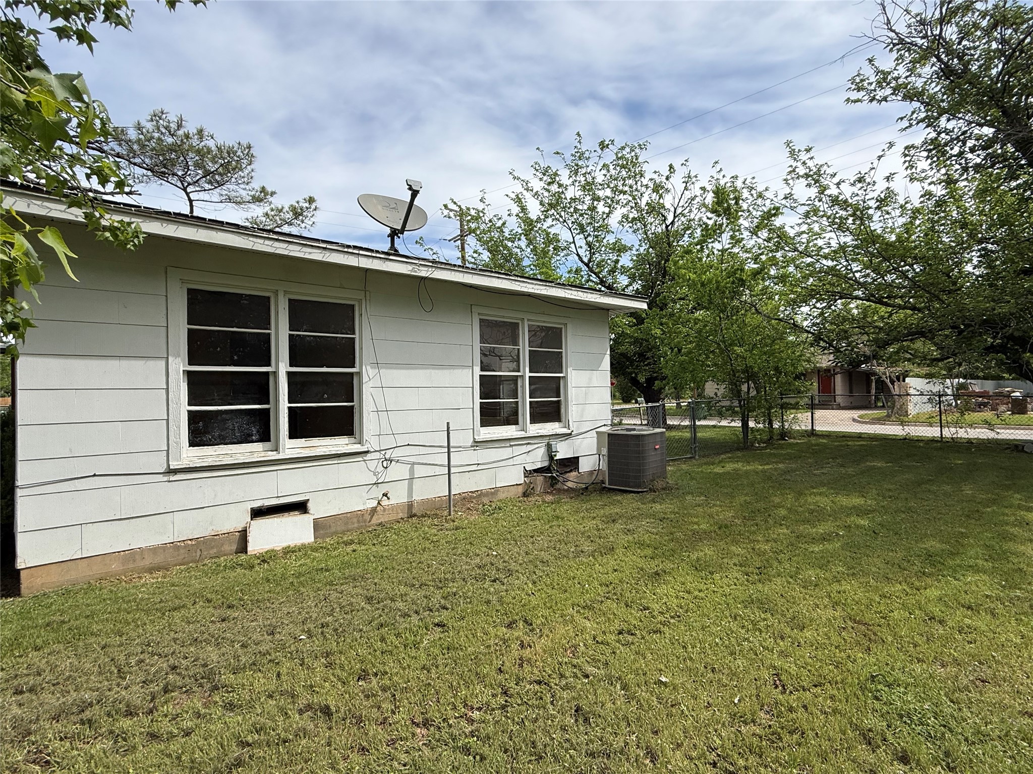 1602 SE 11th Avenue Mineral Wells TX 76067