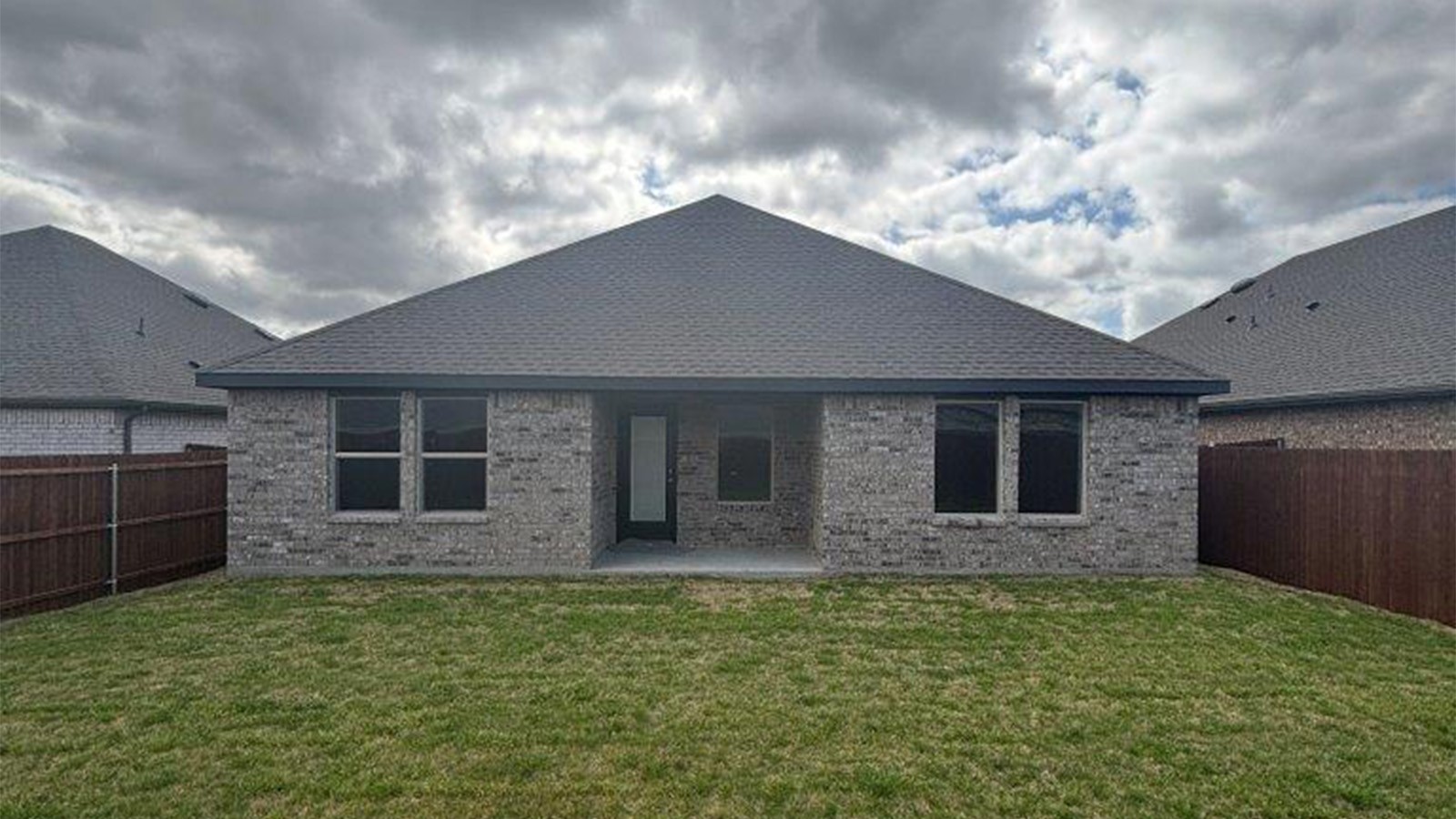 1006 Barton Drive Ennis TX 75119