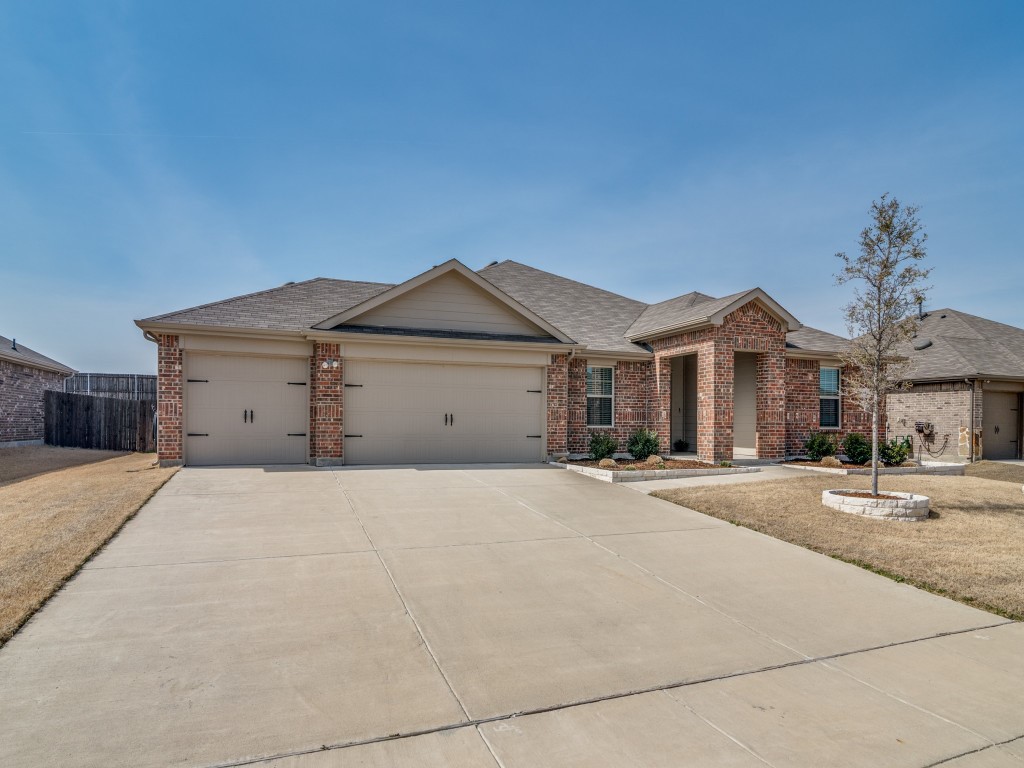 806 Martingale Drive Nevada TX 75173