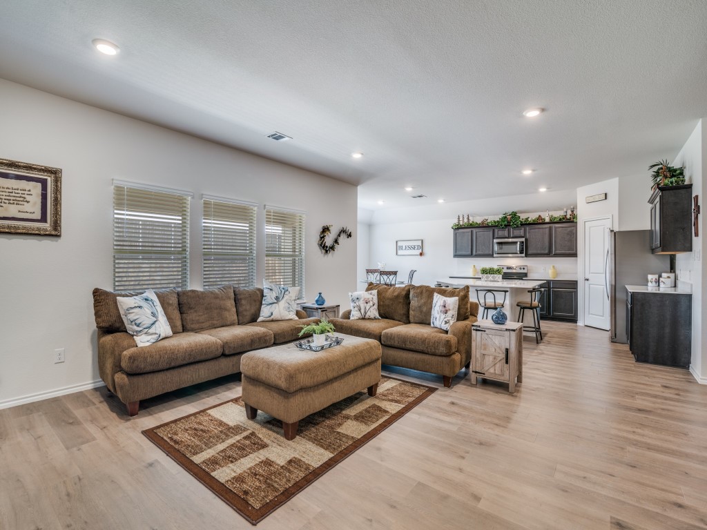 806 Martingale Drive Nevada TX 75173