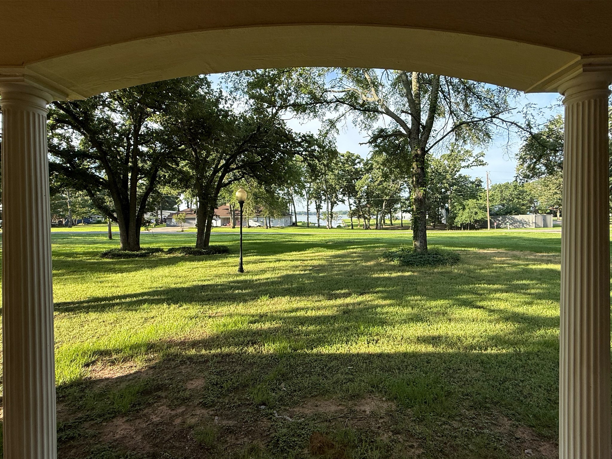 2811 N Shore Drive Bonham TX 75418