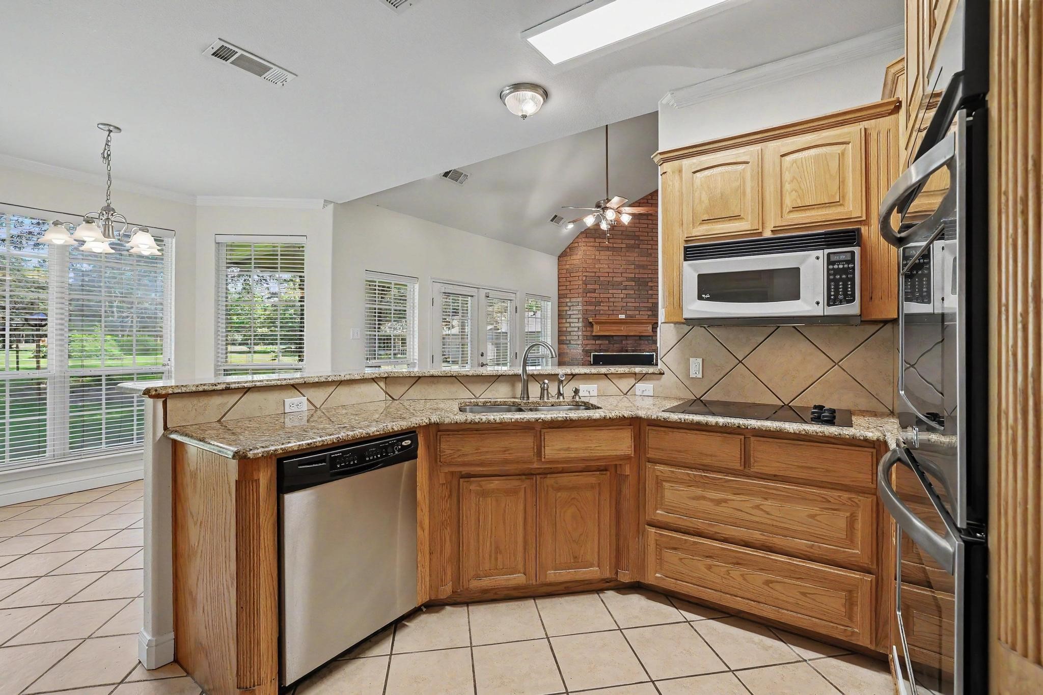 2811 N Shore Drive Bonham TX 75418