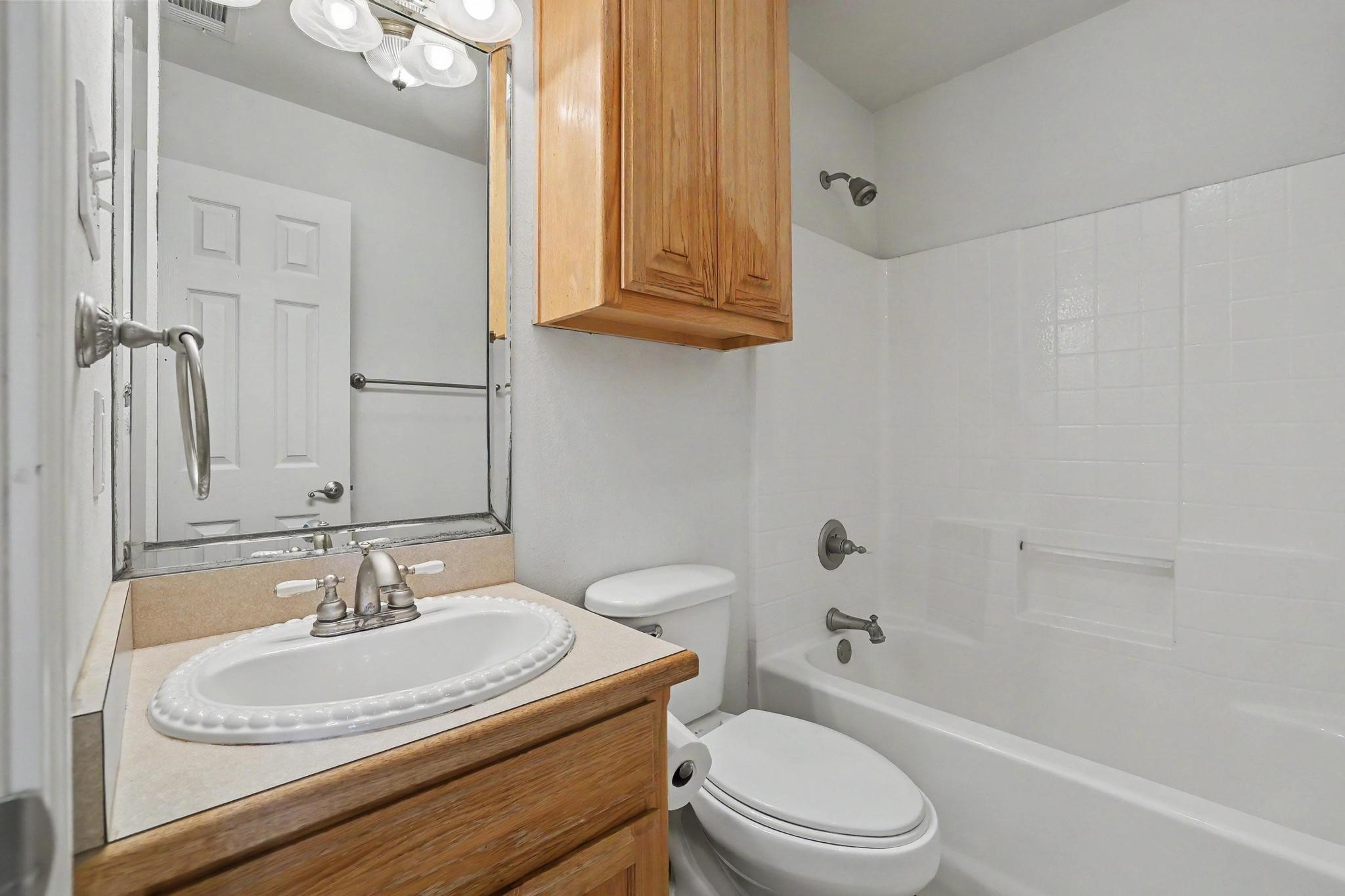 2811 N Shore Drive Bonham TX 75418