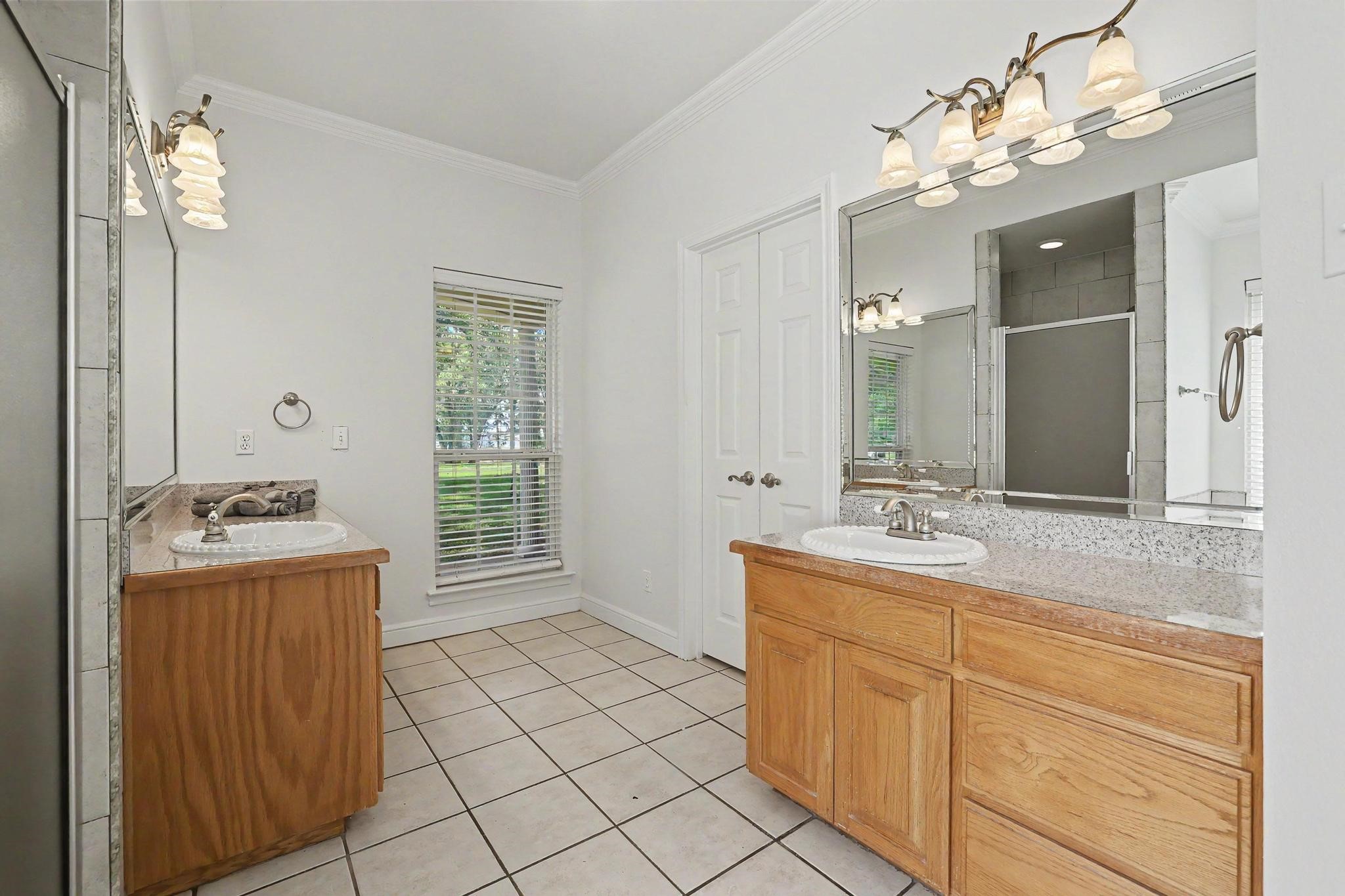2811 N Shore Drive Bonham TX 75418