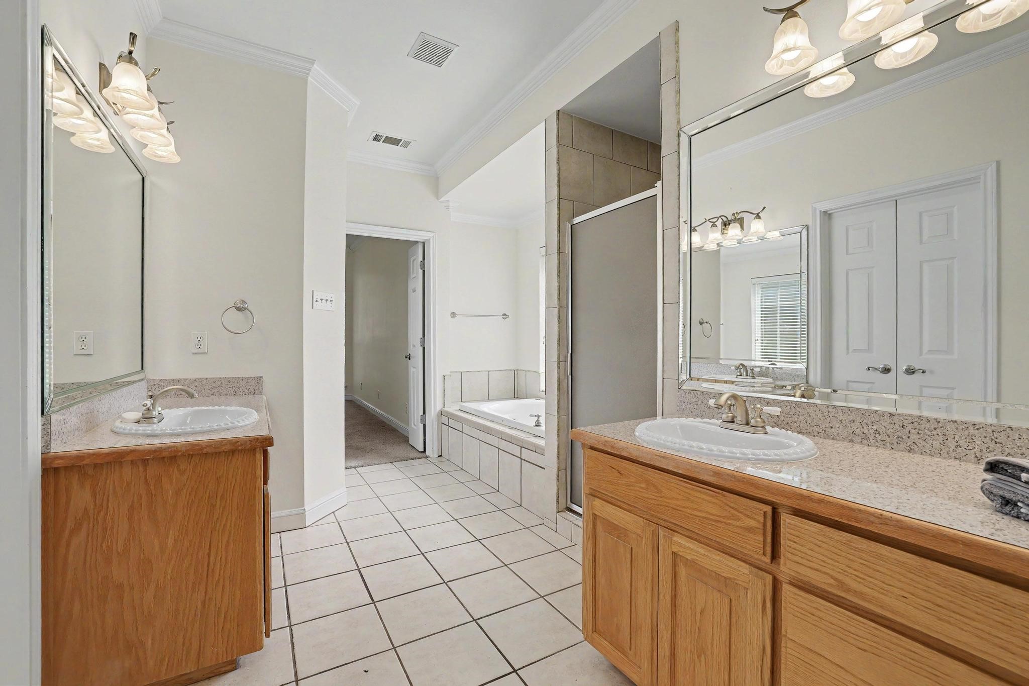 2811 N Shore Drive Bonham TX 75418