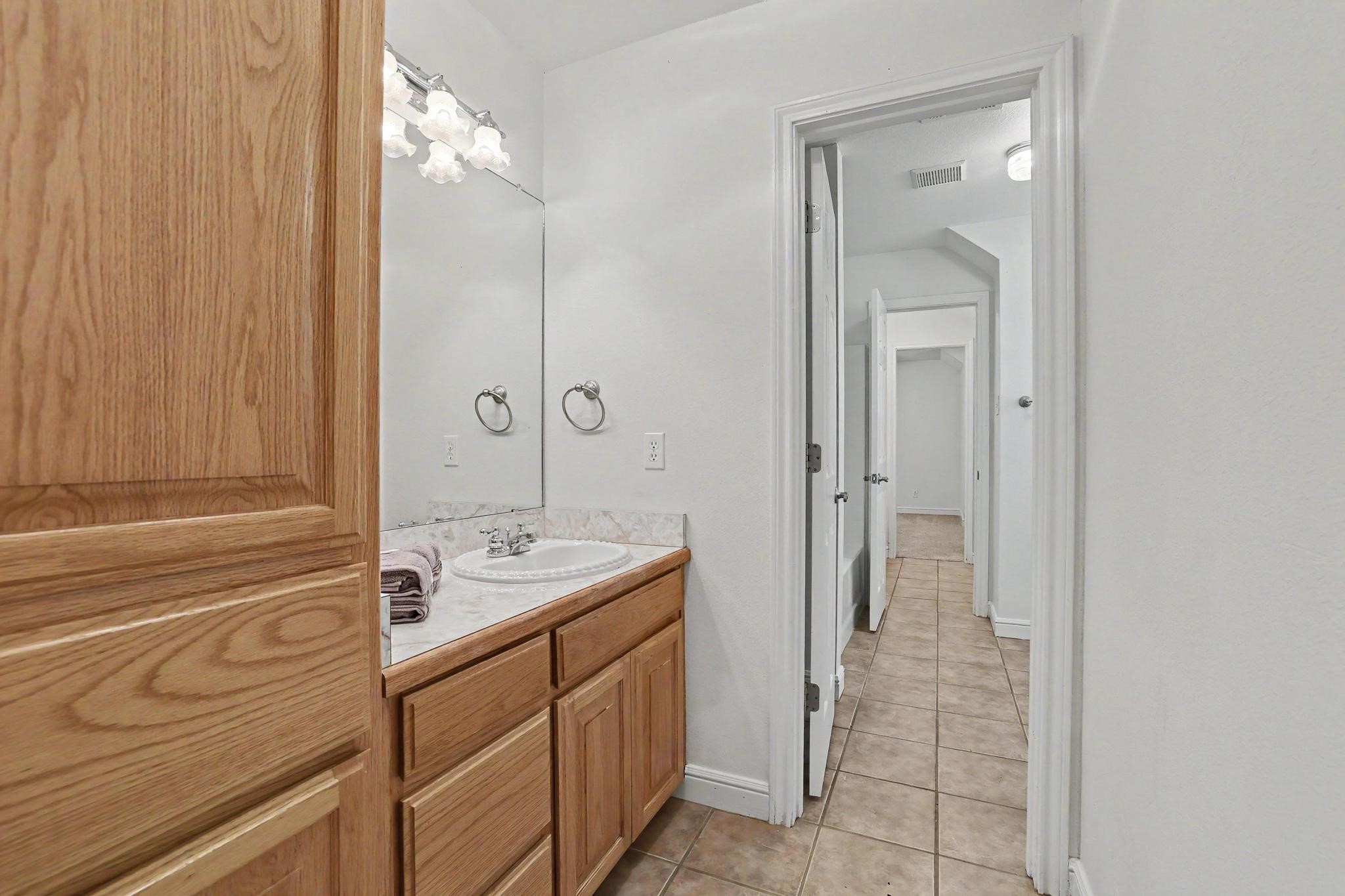 2811 N Shore Drive Bonham TX 75418