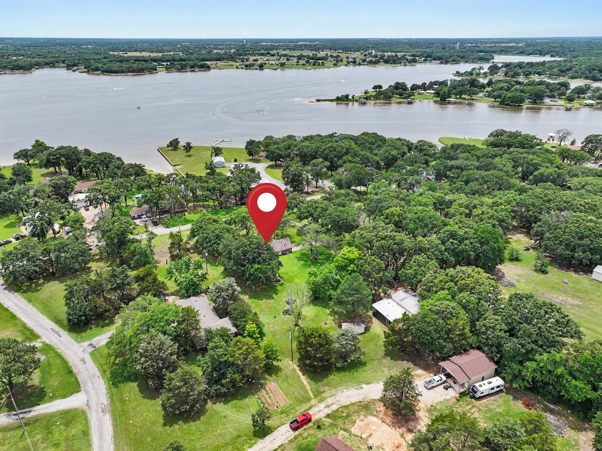 2811 N Shore Drive Bonham TX 75418