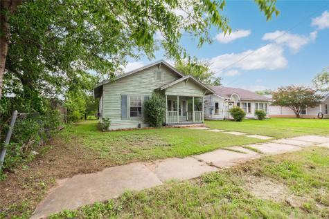 1806 1st Street Brownwood TX 76801