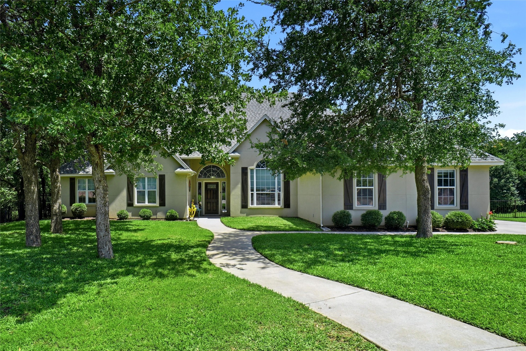 102 Manders Court Runaway Bay TX 76426