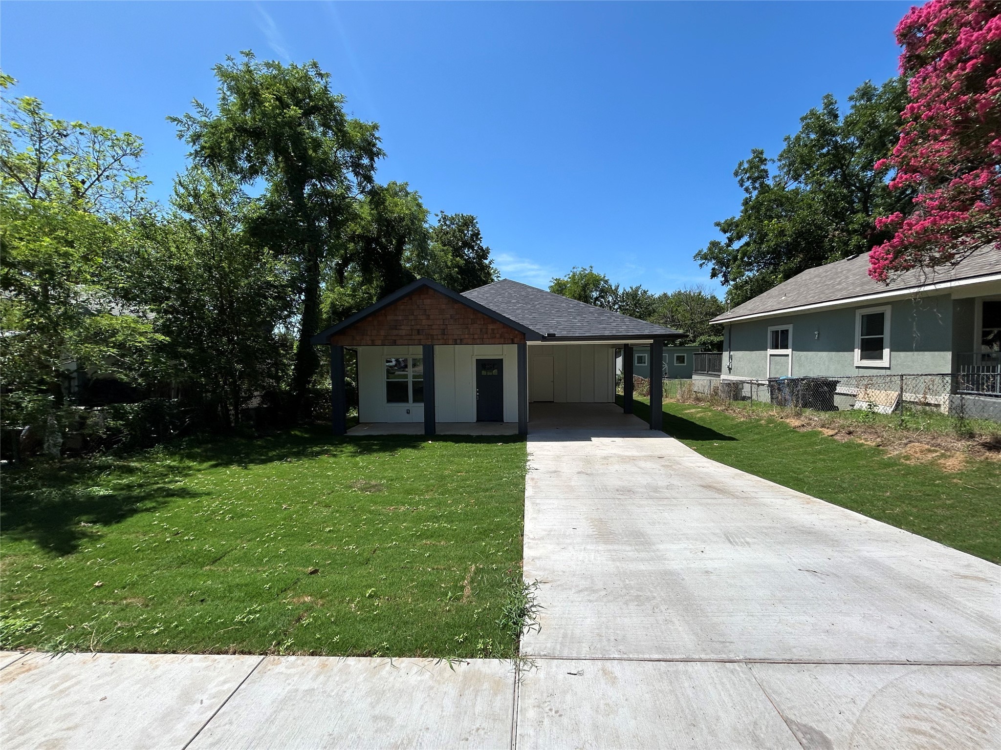 622 E Woodard Street Denison TX 75021