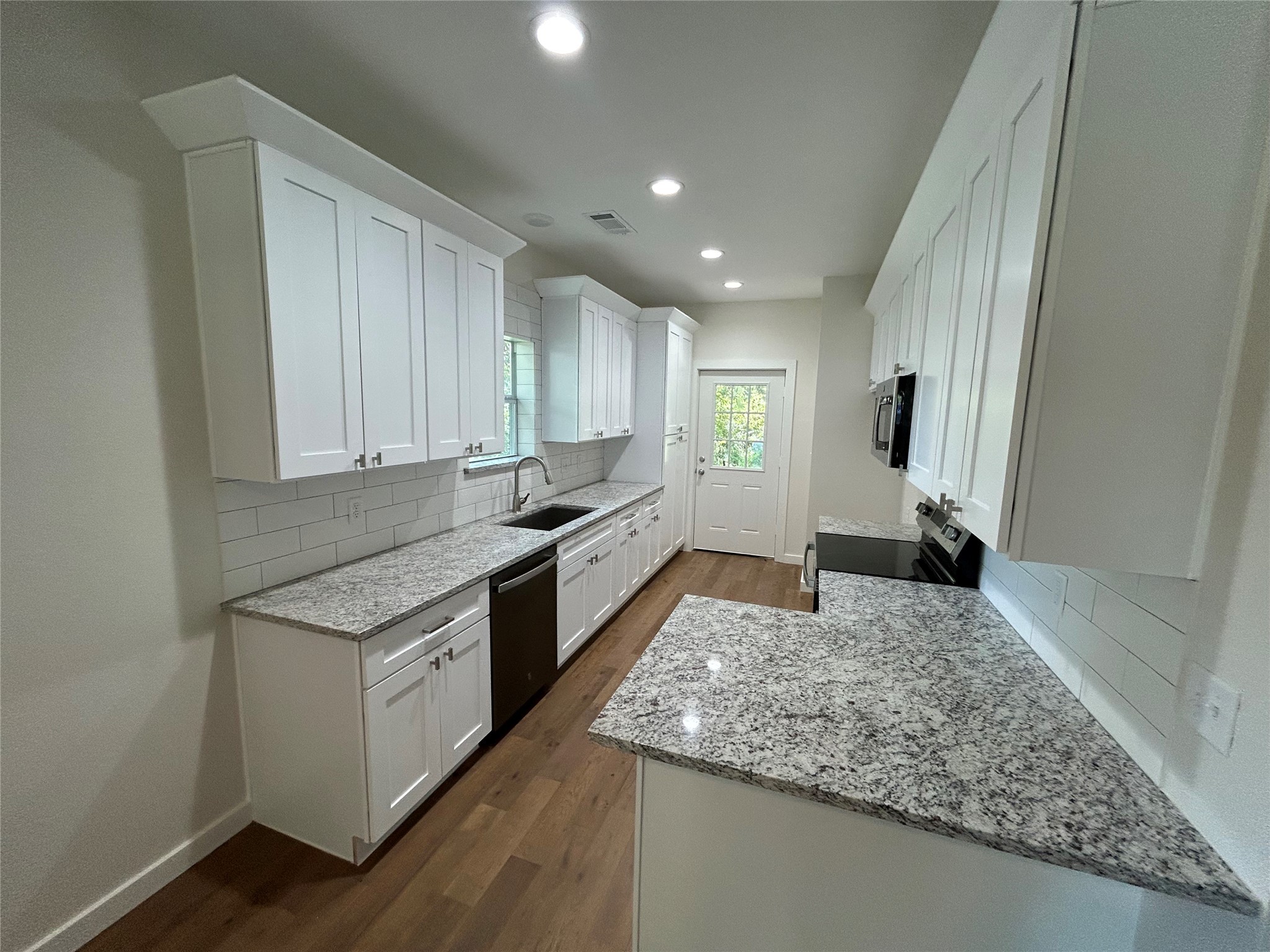 622 E Woodard Street Denison TX 75021