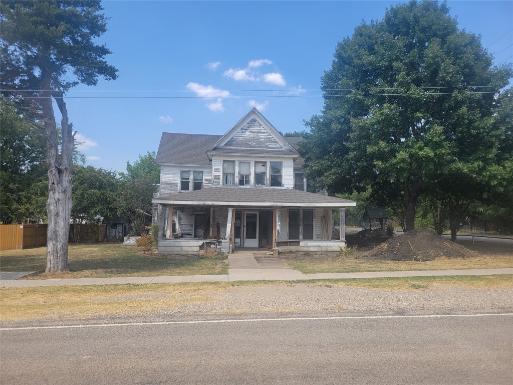 326 E Grand Street Whitewright TX 75491