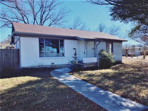 3857 W Spurgeon Street Fort Worth TX 76133