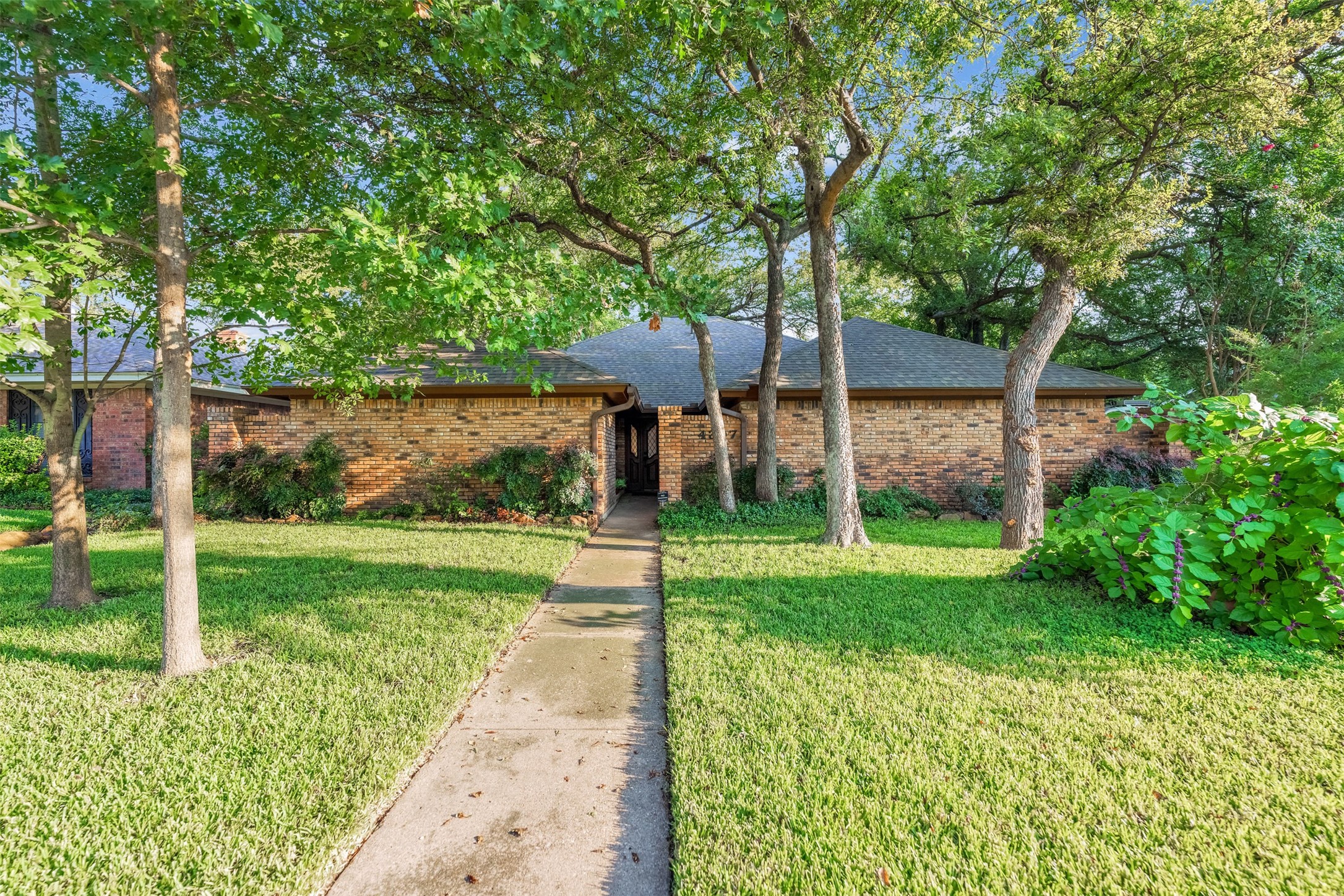 4307 Churchwood Drive Arlington TX 76016
