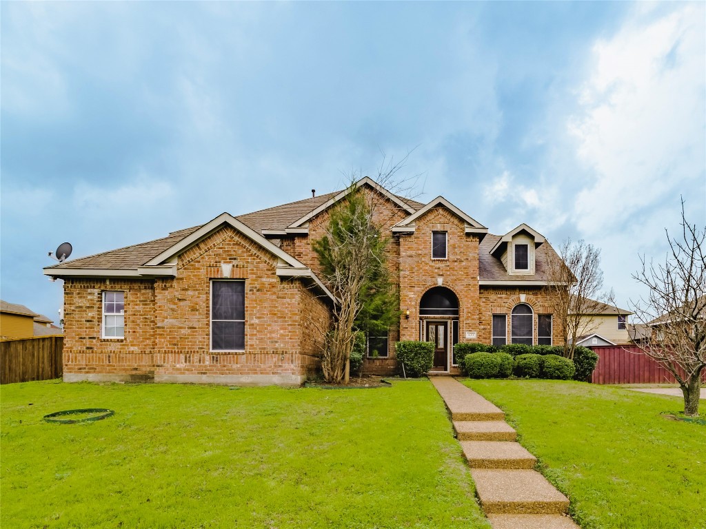 633 Honeysuckle Way Desoto TX 75115