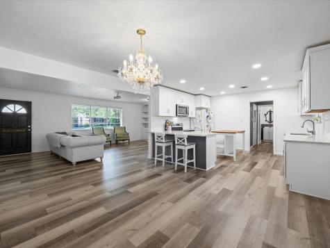 209 W Avenue K Midlothian TX 76065