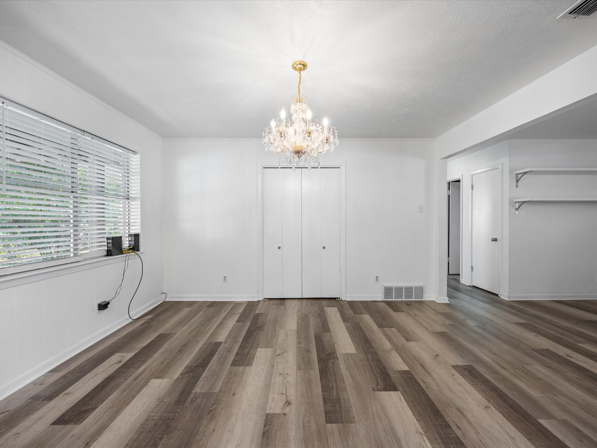 209 W Avenue K Midlothian TX 76065