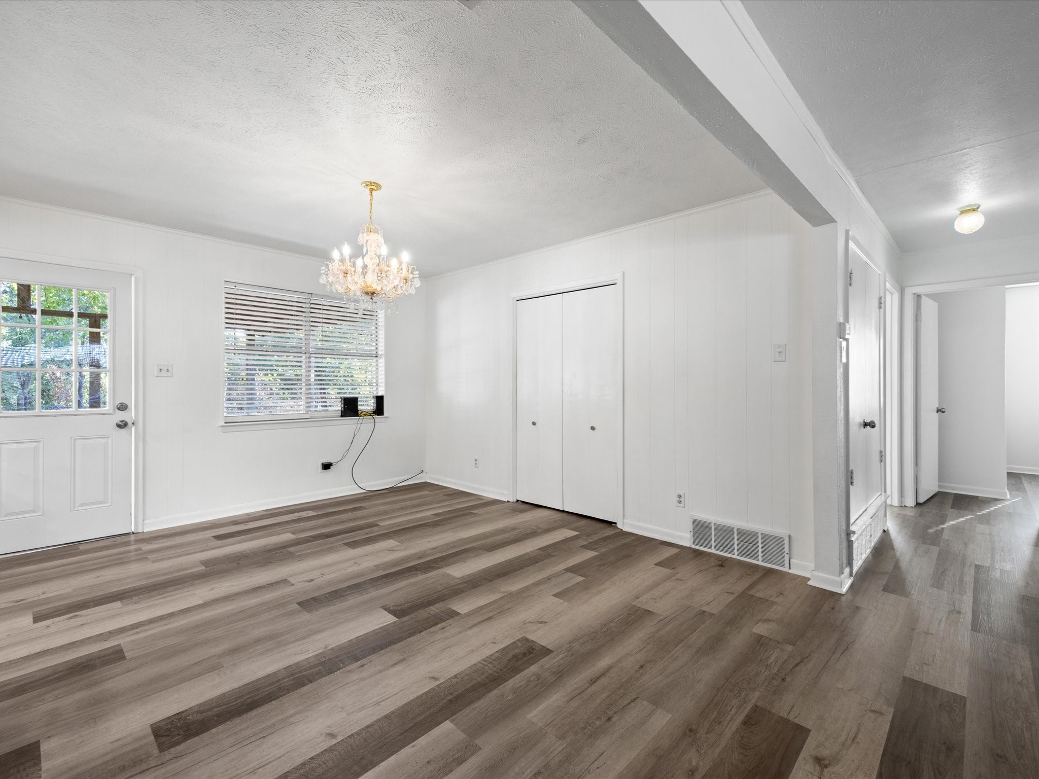 209 W Avenue K Midlothian TX 76065