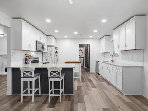 209 W Avenue K Midlothian TX 76065