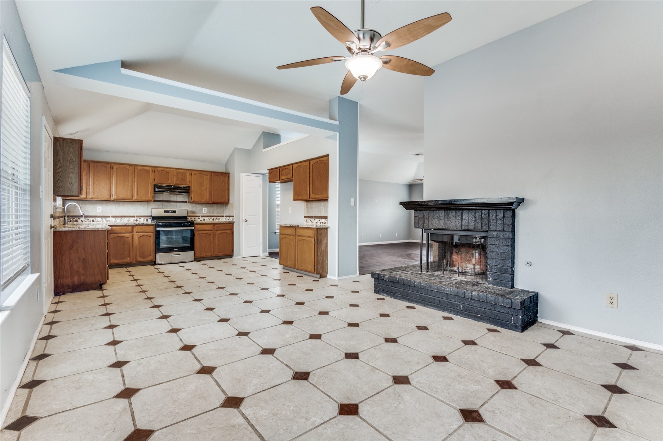 1004 Eagle Drive Desoto TX 75115