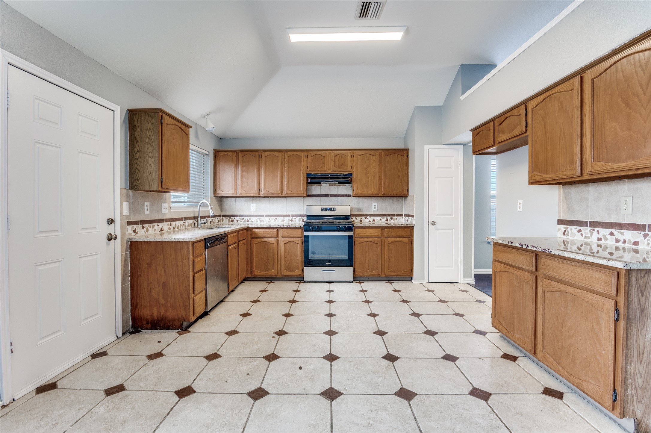 1004 Eagle Drive Desoto TX 75115