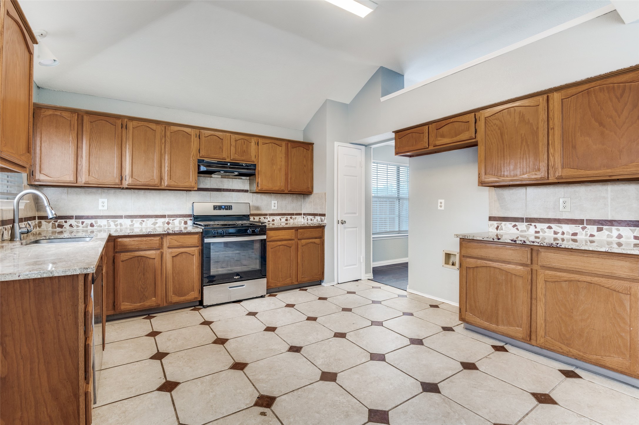 1004 Eagle Drive Desoto TX 75115