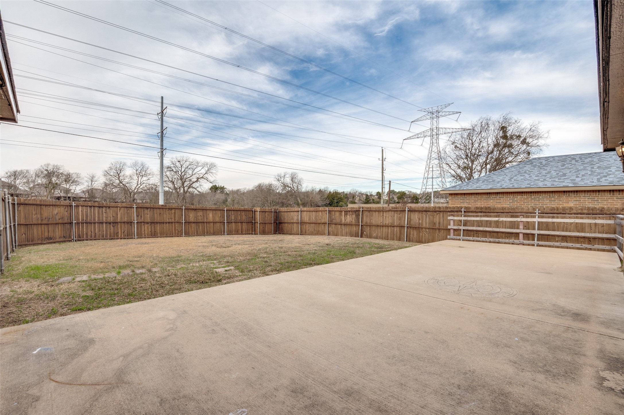1004 Eagle Drive Desoto TX 75115