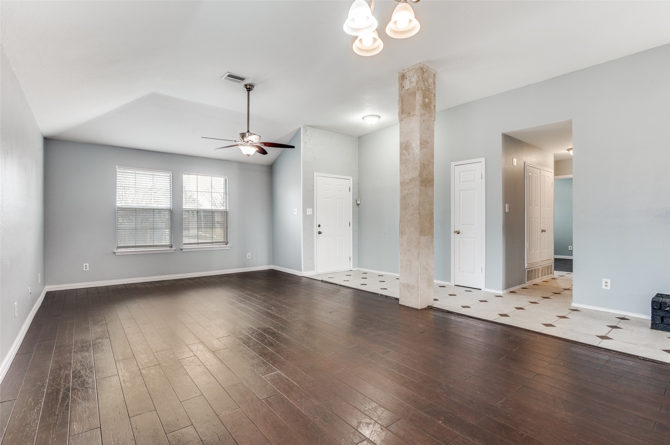 1004 Eagle Drive Desoto TX 75115