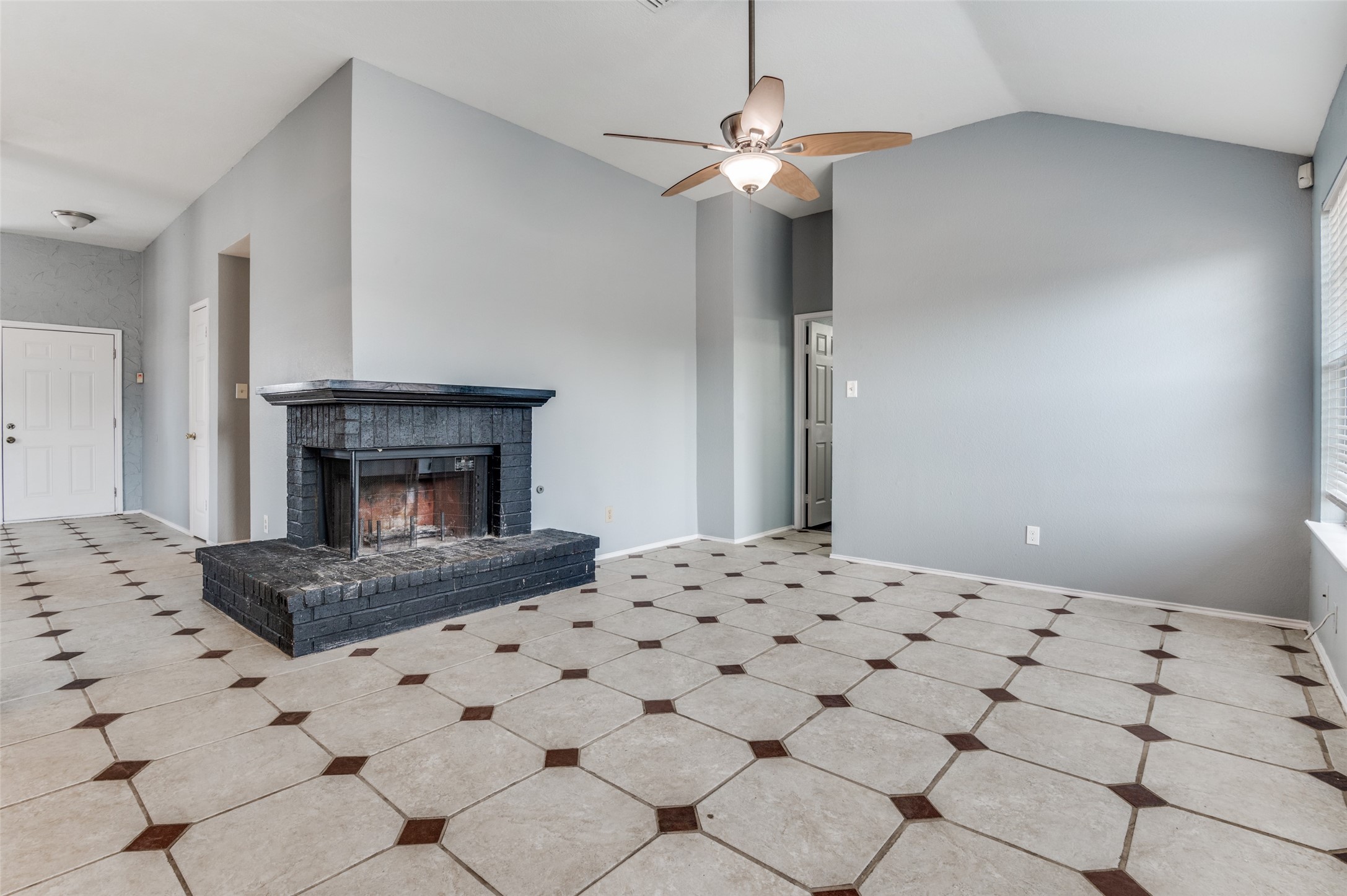 1004 Eagle Drive Desoto TX 75115