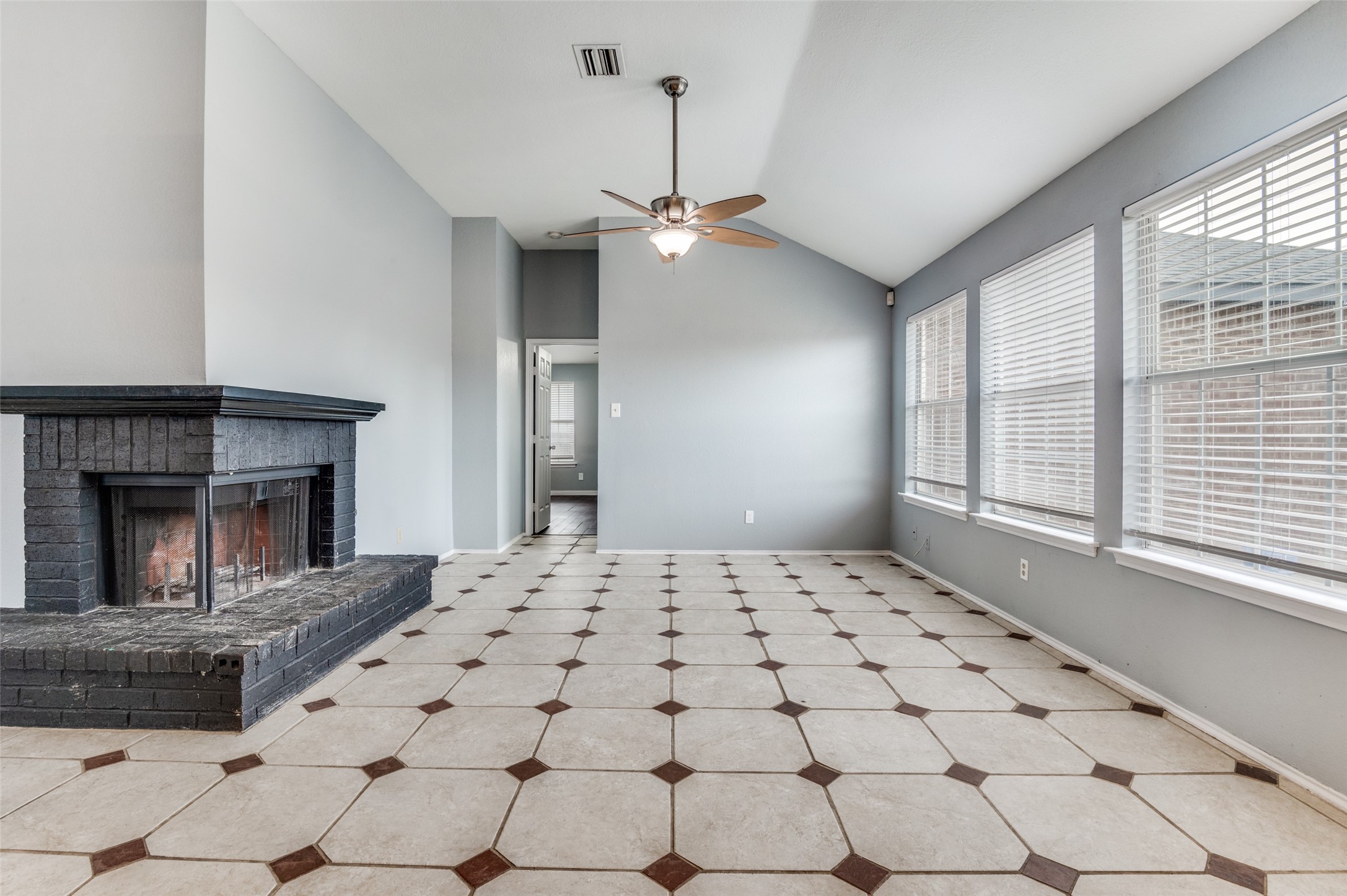 1004 Eagle Drive Desoto TX 75115