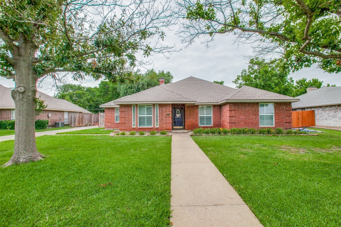 5719 Sachse Street Sachse TX 75048
