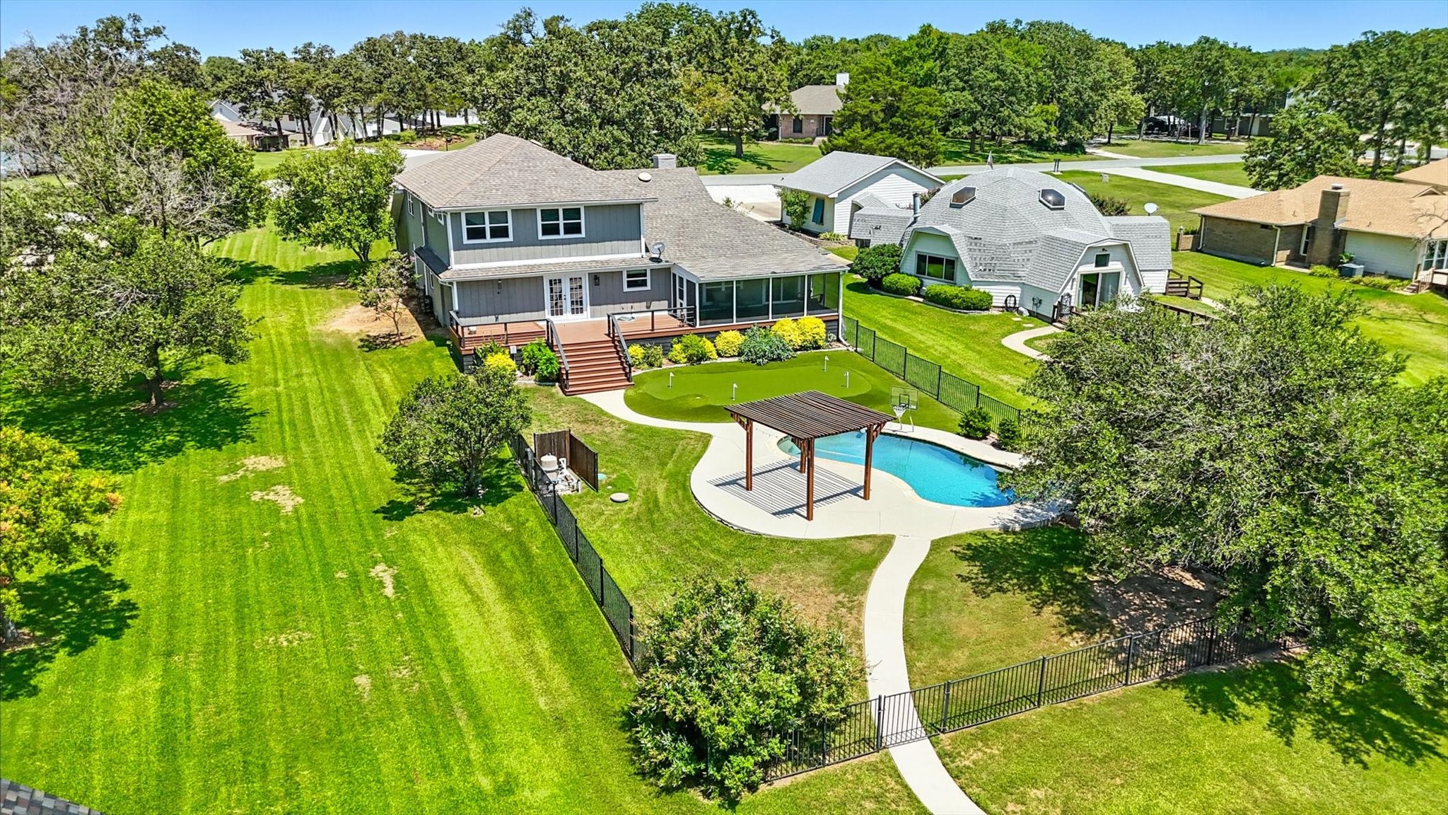 116 Seminole Drive Lake Kiowa TX 76240