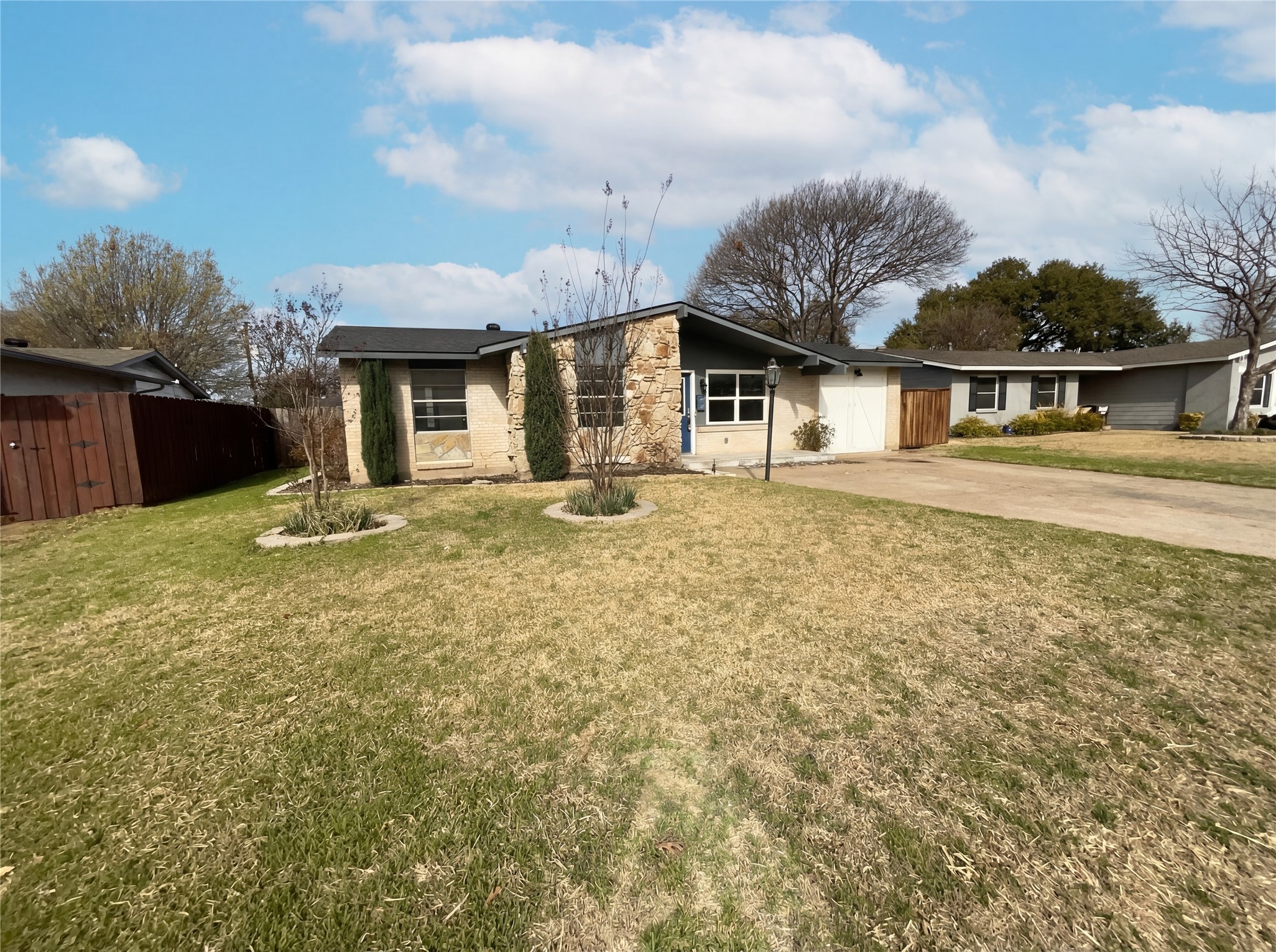8541 Strathmore Drive Dallas TX 75238