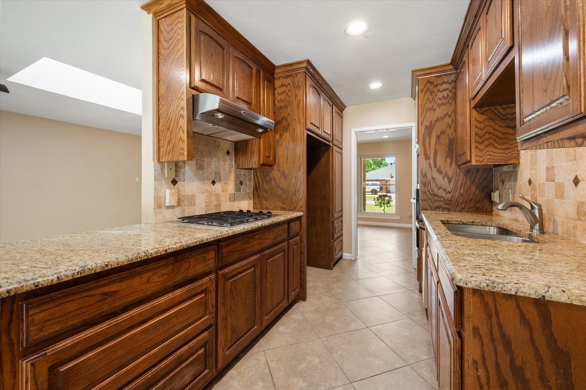 815 Vail Drive Arlington TX 76012