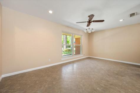 815 Vail Drive Arlington TX 76012