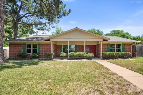 815 Vail Drive Arlington TX 76012