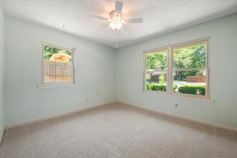 815 Vail Drive Arlington TX 76012