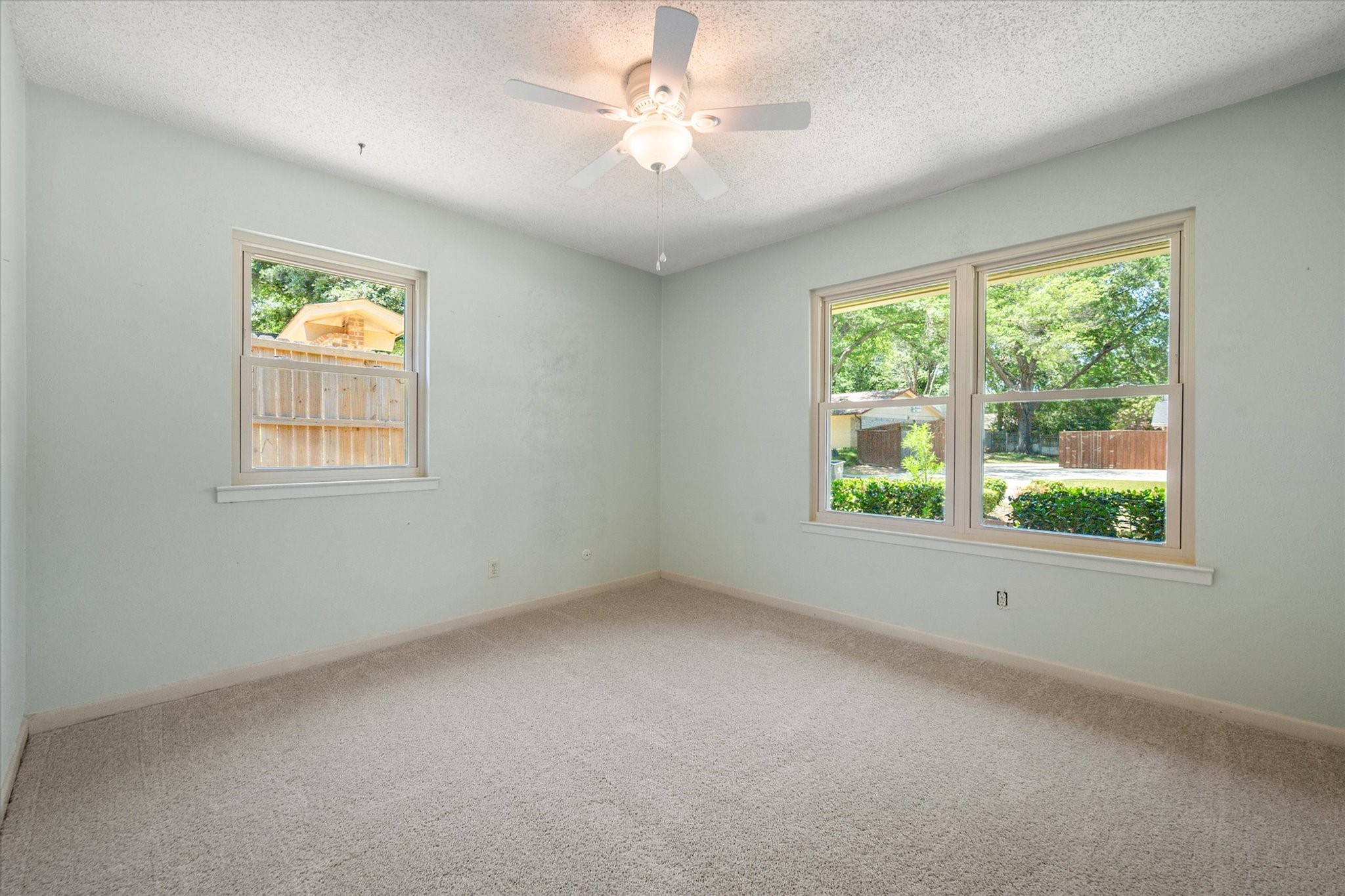 815 Vail Drive Arlington TX 76012