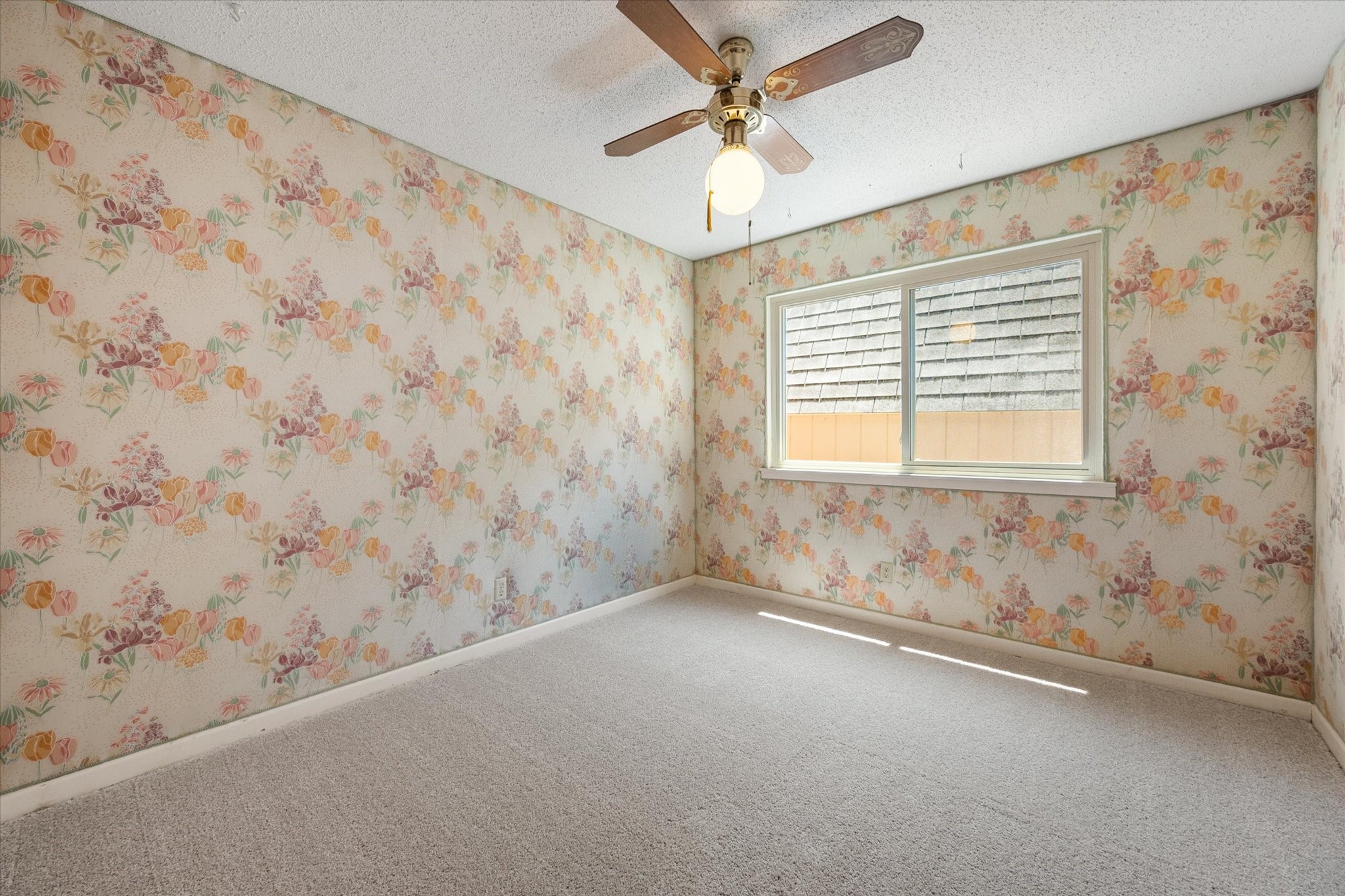 815 Vail Drive Arlington TX 76012