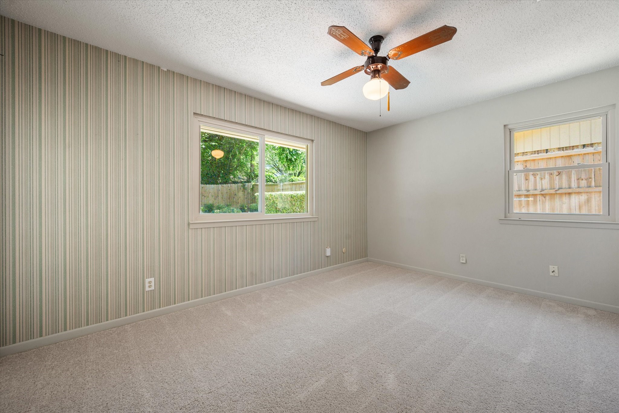 815 Vail Drive Arlington TX 76012