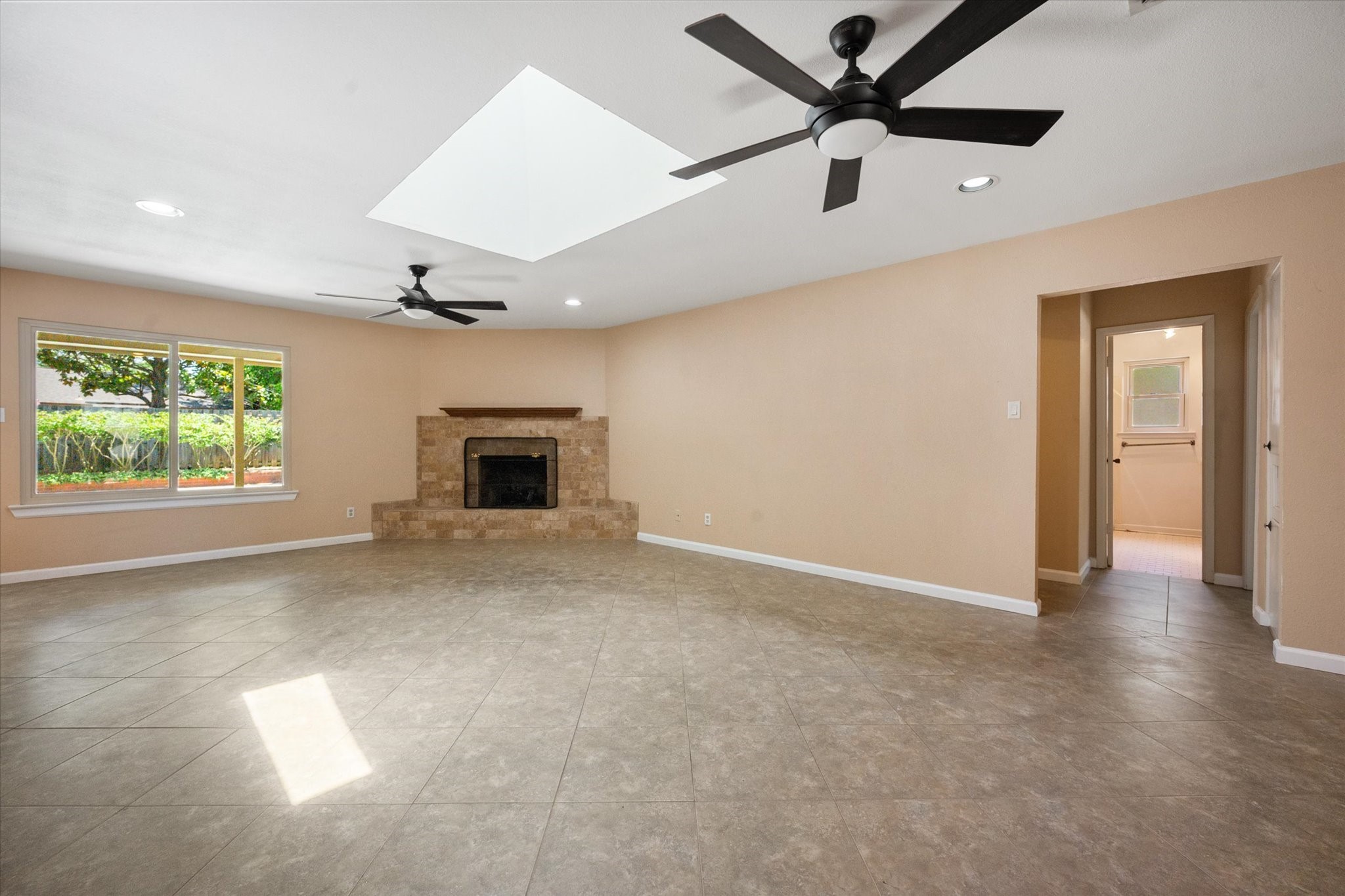 815 Vail Drive Arlington TX 76012