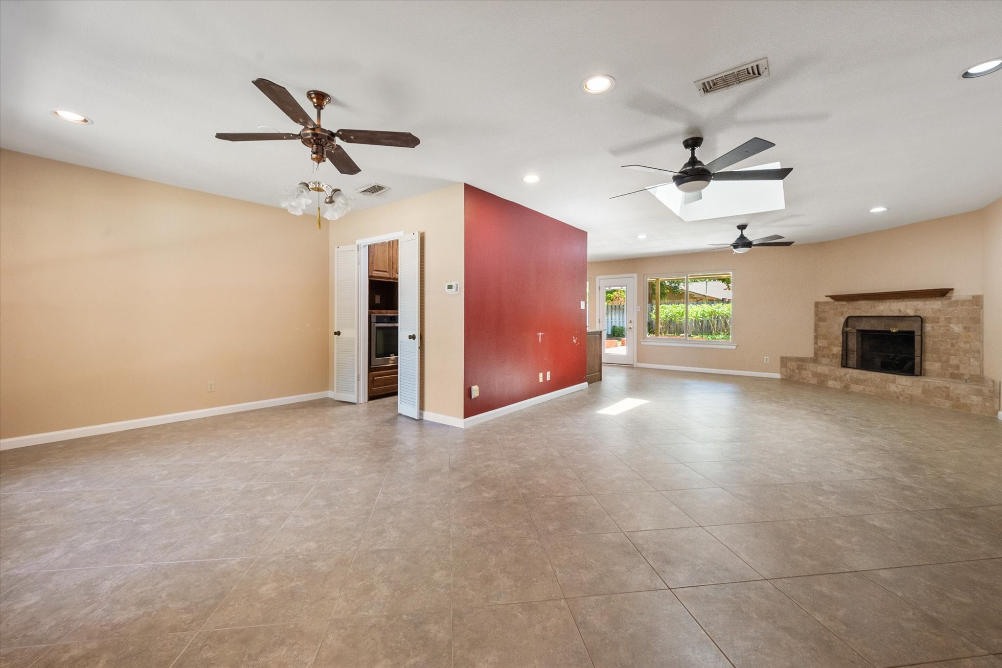 815 Vail Drive Arlington TX 76012