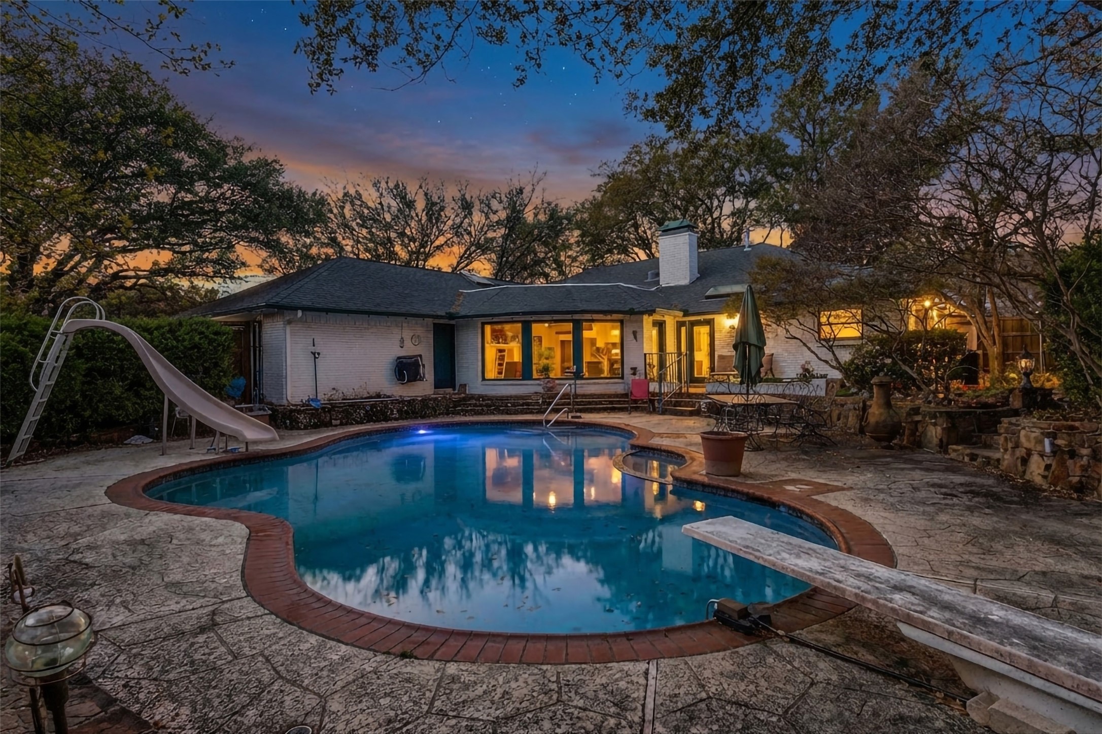 14810 Knollview Drive Dallas TX 75248
